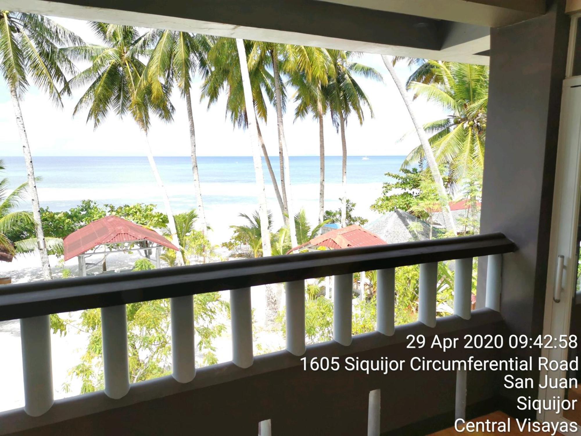 Tropicasa Siquijor Seafront Guest House Solangon Exterior photo
